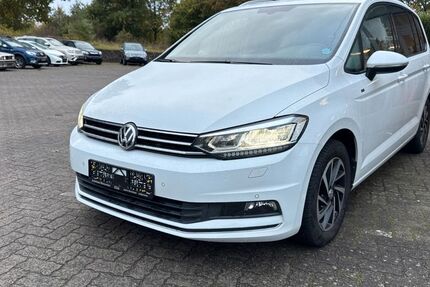 VW Touran 143.000 km 15.990 € Bornhoeved 24619