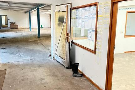 Halle Lagerraum zu vermieten 304 m2 + 18m2 Büro zimmer