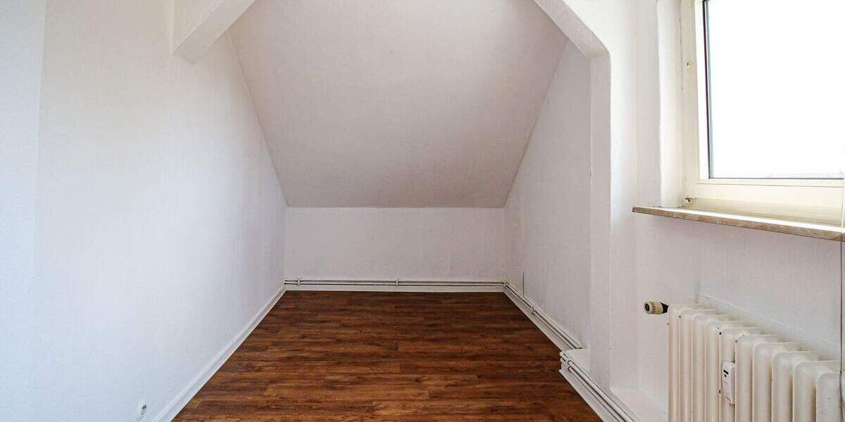 Kiel-Uni Nähe - Dachgeschossrohling mit positiver Bauvoranfrage zimmer