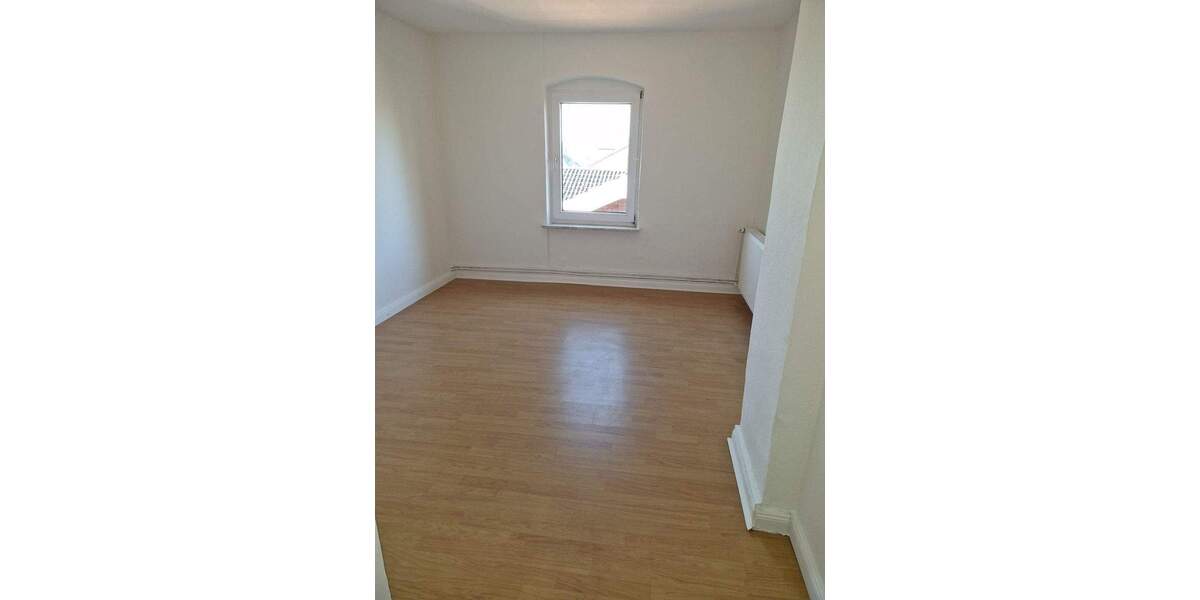 Etagenwohnung Büdelsdorf - 3 Zimmer, 110 m&sup2;, 639&euro; | Angebot:25700043