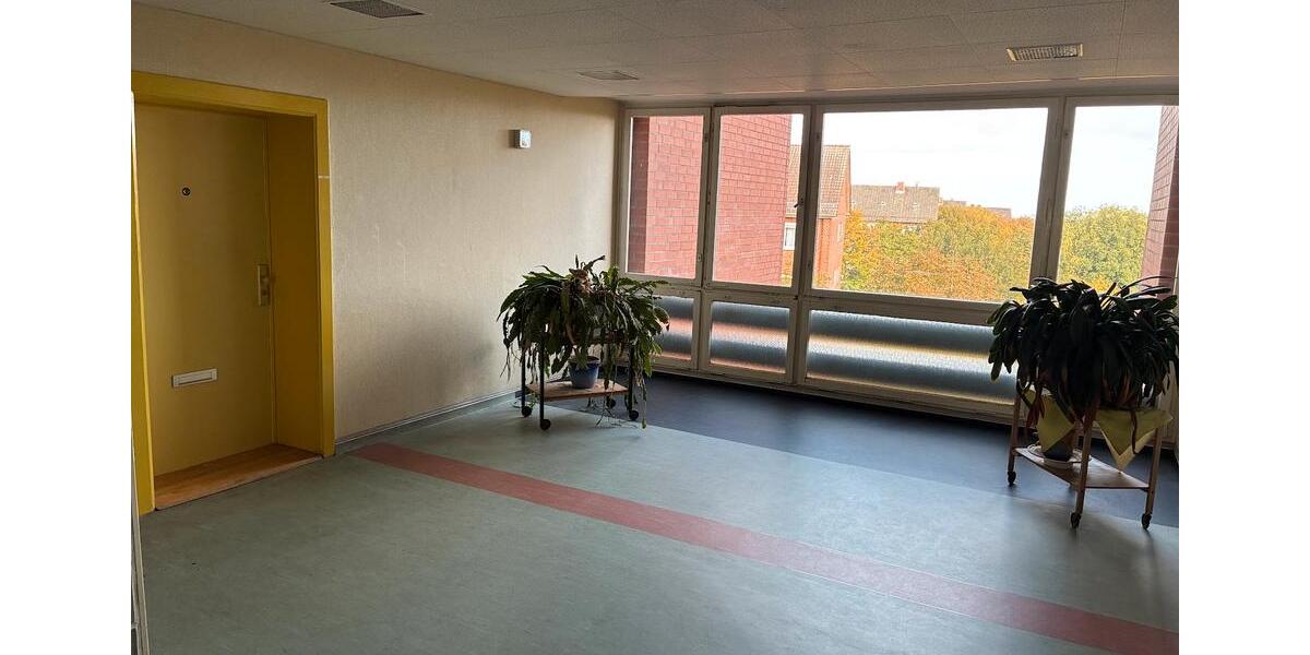 Etagenwohnung Kiel Neumühlen-Dietrichsdorf - 2 Zimmer, 76 m&sup2;, 630&euro; | Angebot:26142444