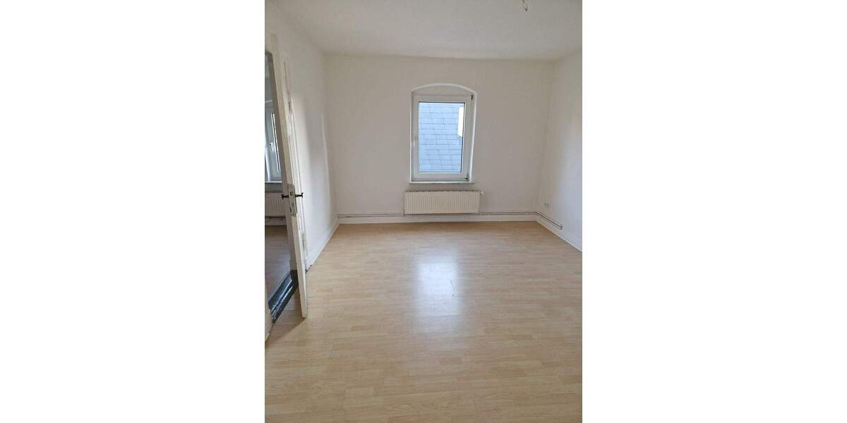 Etagenwohnung Büdelsdorf - 3 Zimmer, 110 m&sup2;, 690&euro; | Angebot:24438321