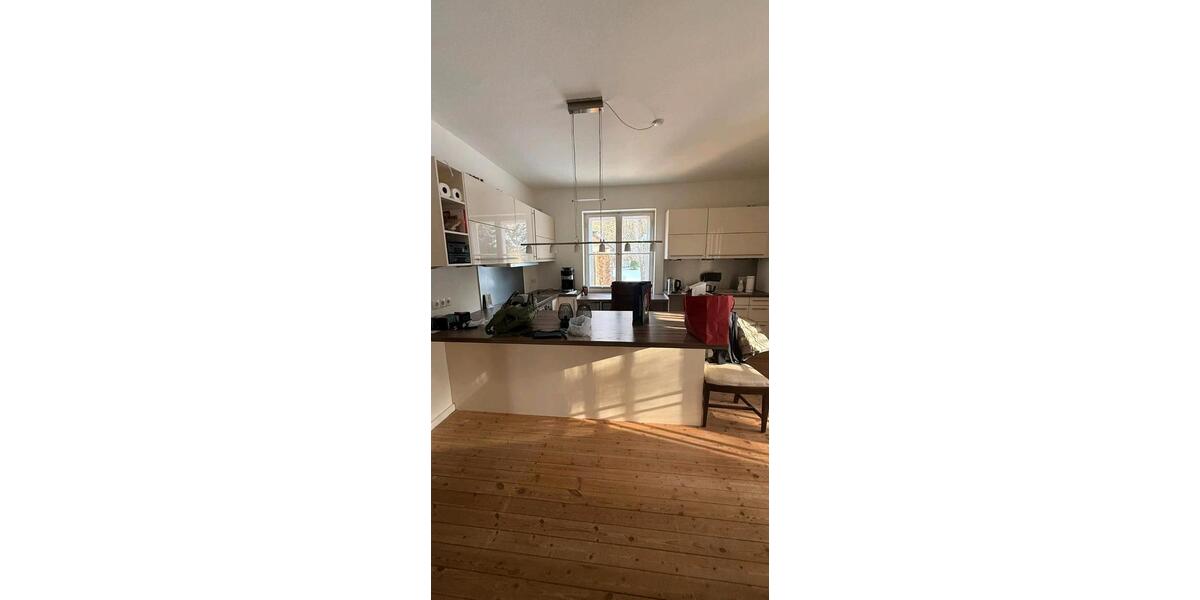 Einfamilienhaus Heikendorf - 9 Zimmer, 260 m&sup2;, 3.100&euro; | Angebot:25104034