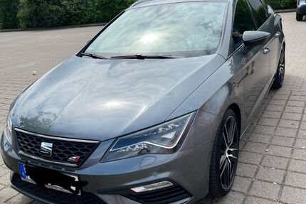 Seat Leon 96.000 km 19.425 € Kiel 24107
