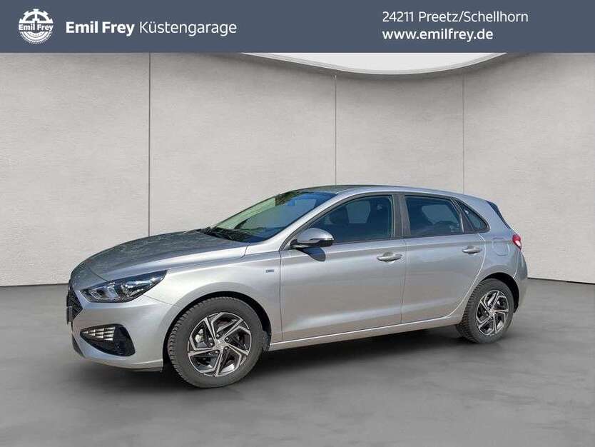 i30