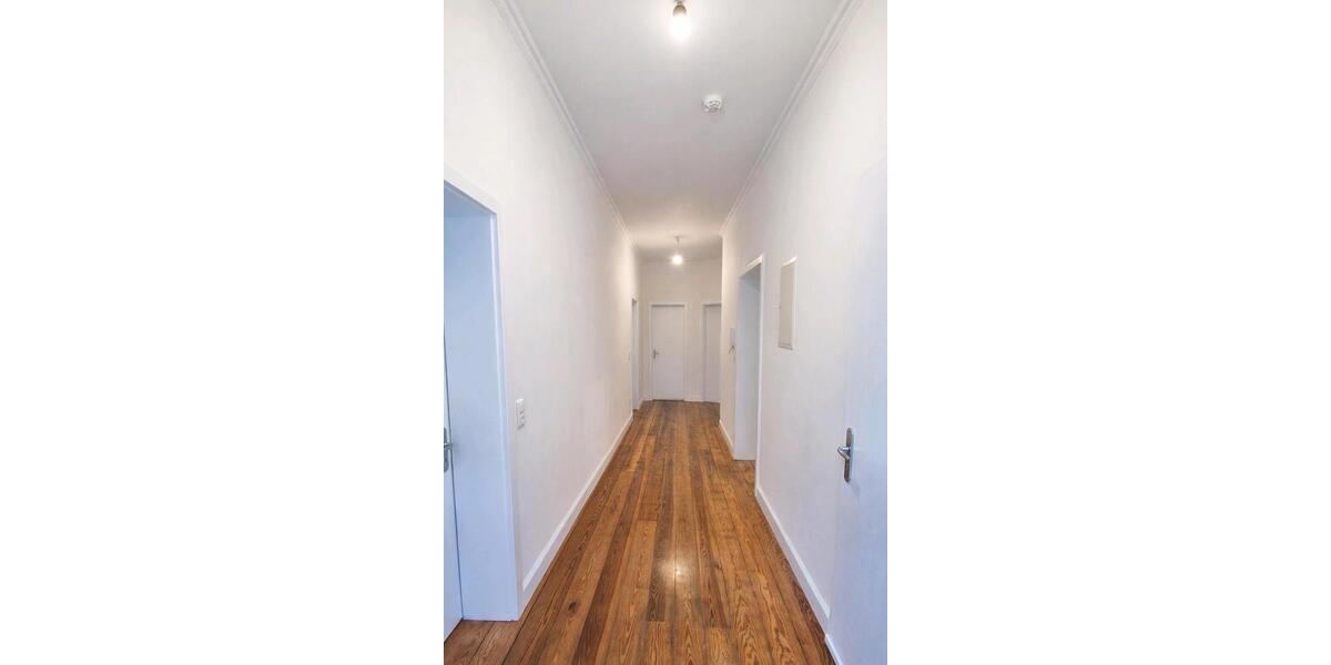 Hochparterre Neumünster - 4 Zimmer, 118 m&sup2;, 1.195&euro; | Angebot:26169851