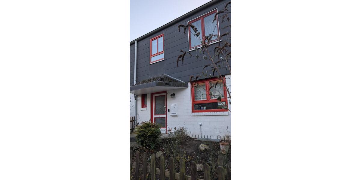 Reihenhaus Kiel Elmschenhagen - 4 Zimmer, 130 m&sup2;, 375.000&euro; | Angebot:25630334