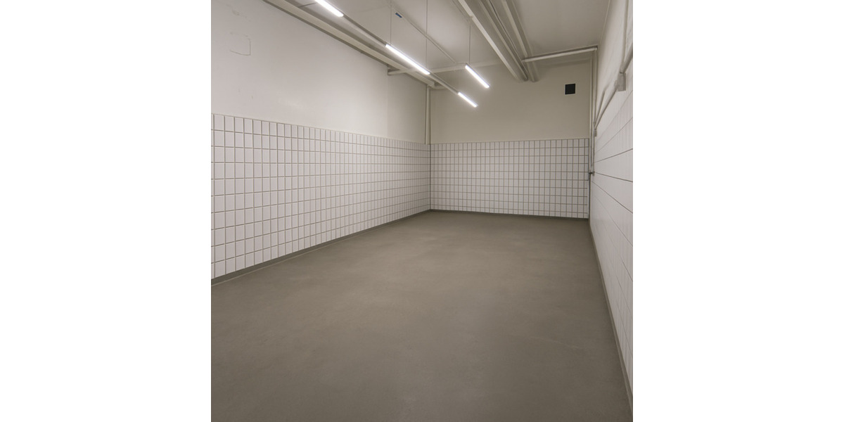 Lagerhalle 78 m2 Kiel Wellsee Glasfaser Anschluß vorhanden zimmer