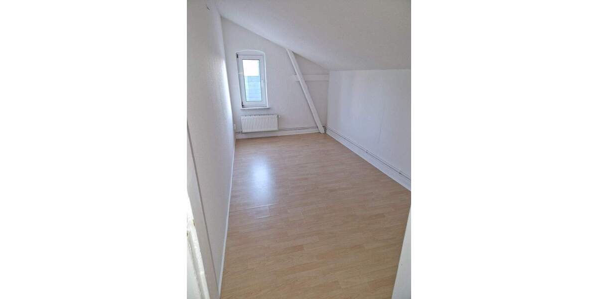 Etagenwohnung Büdelsdorf - 3 Zimmer, 110 m&sup2;, 639&euro; | Angebot:25700043