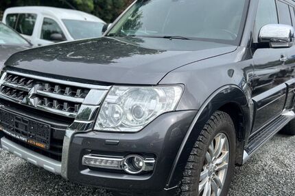 Mitsubishi Pajero 215.000 km 17.999 &euro; Kiel 24146