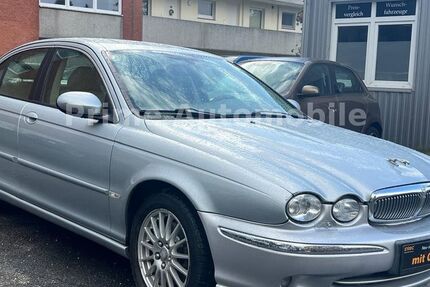 Jaguar X-Type 189.000 km 990 € Kiel 24113