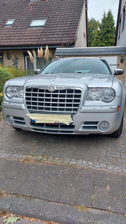 Chrysler 300C 188.000 km 5.500 € Preetz 24211