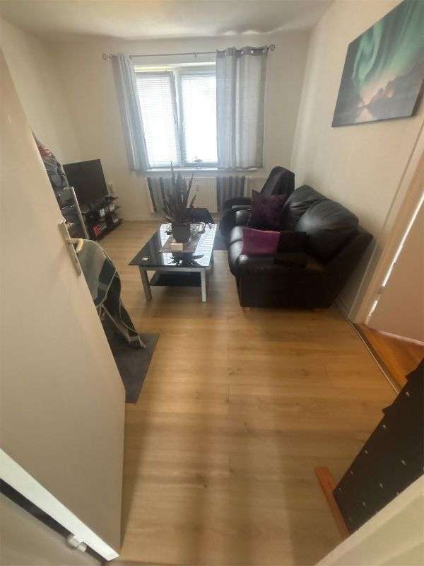 Wohnung zum Mieten in Neumünster 349 € 42.92 m²