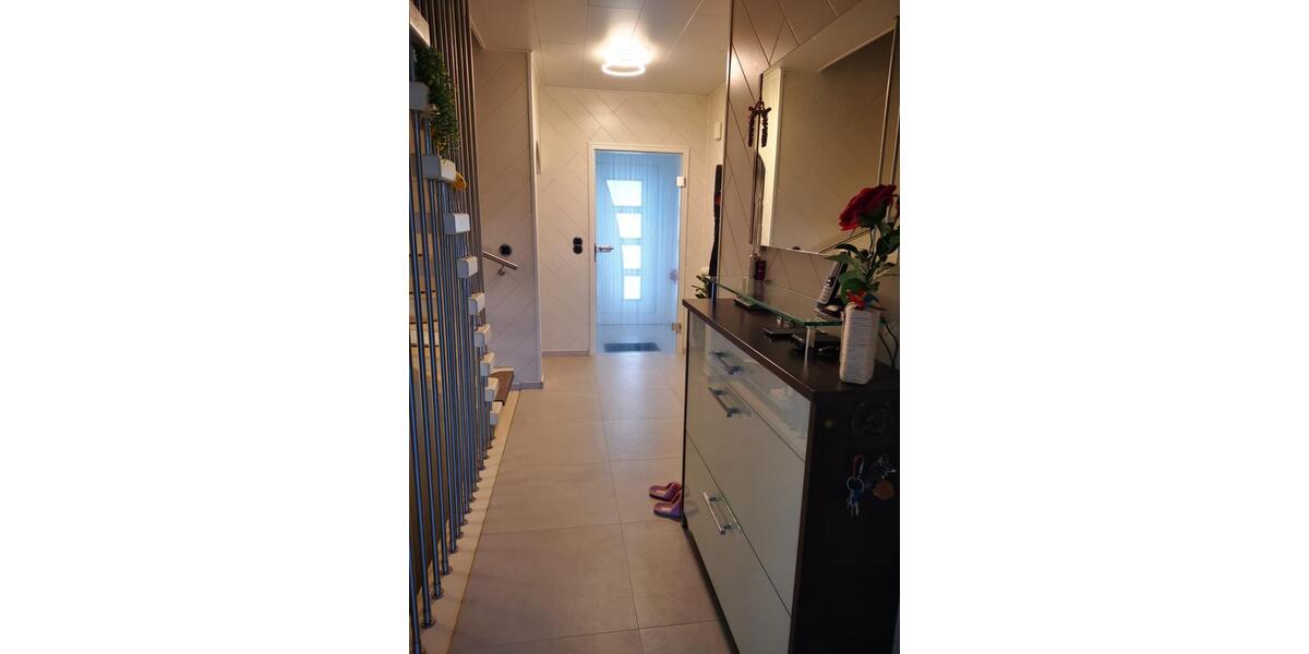 Vollunterkellertes Reihenmittelhaus mit separater Garage 4 zimmer