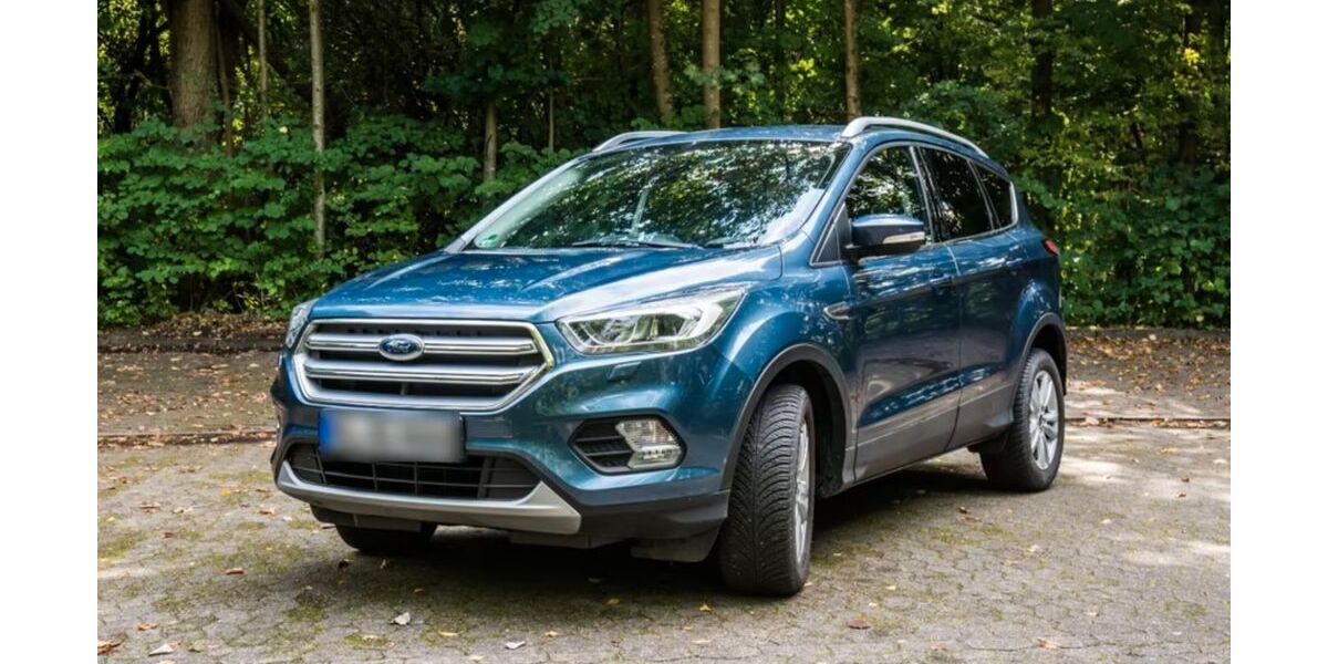 Ford Kuga 54.000 km 14.999 &euro; Kiel 24103