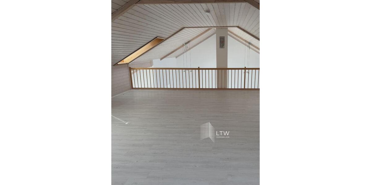 Einfamilienhaus Neumünster - 5 Zimmer, 180 m&sup2;, 1.256&euro; | Angebot:26375600