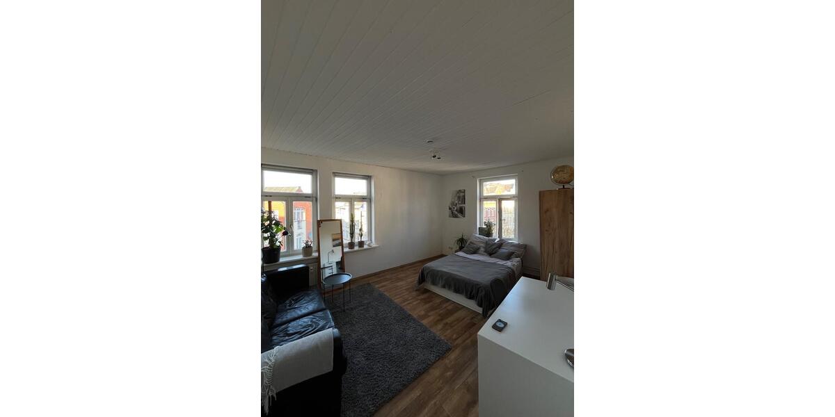 Etagenwohnung Kiel Gaarden-Ost - 3 Zimmer, 80 m&sup2;, 1.015&euro; | Angebot:24473480