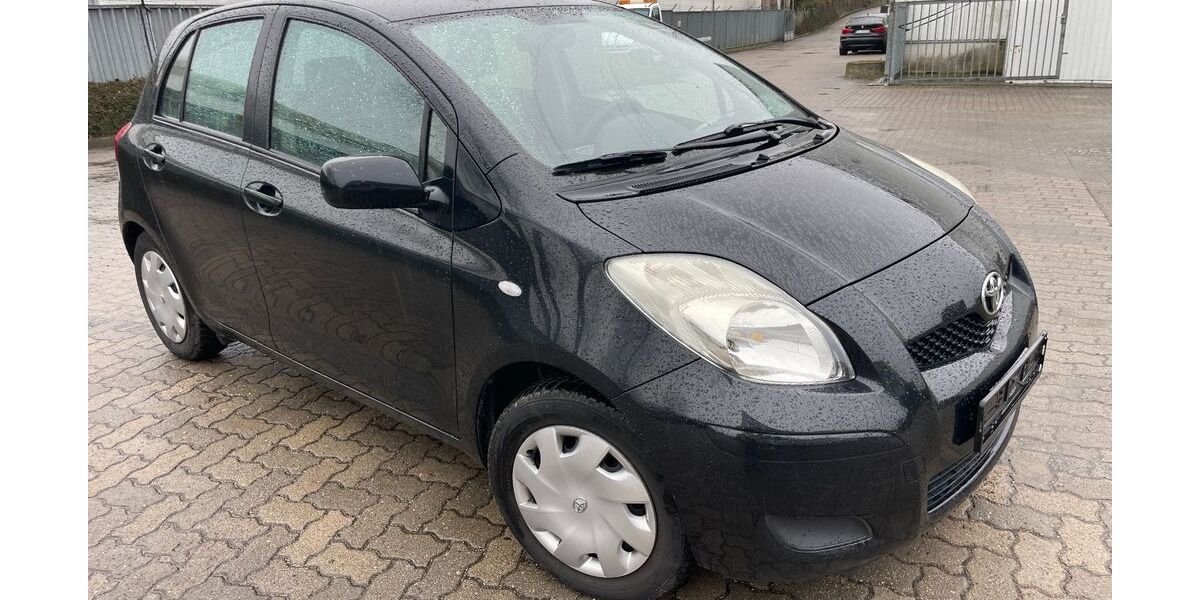 Toyota Yaris 300.000 km 3.650 &euro; Kiel 24113