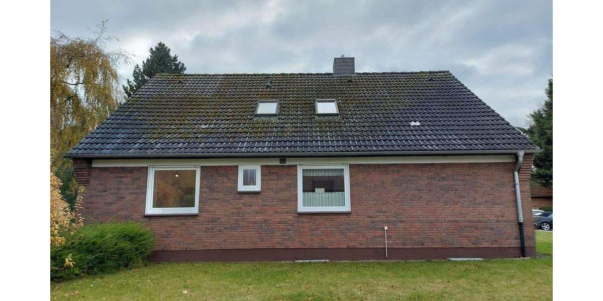 Geräumiges Einfamilienhaus mit Vollkeller, Garten und Doppelgarage auf großem Grundstück 3 zimmer