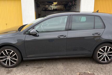 VW Golf 65.200 km 15.750 &euro; Kiel 24107