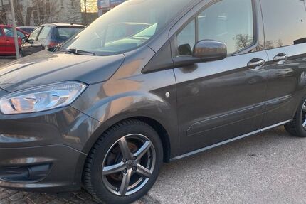 Ford Tourneo Courier 150.000 km 7.999 &euro; Neumünster 24534
