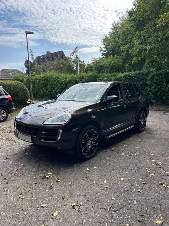 Porsche Cayenne 260.000 km 12.850 € Neumünster 24536