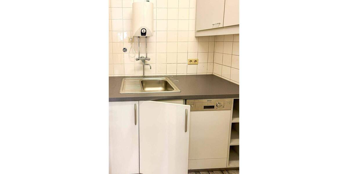 Kiel - zwischen Exerzierplatz und Gerichten - Praxisflächen in gefragter Lage mit Stellplätzen! 6 zimmer