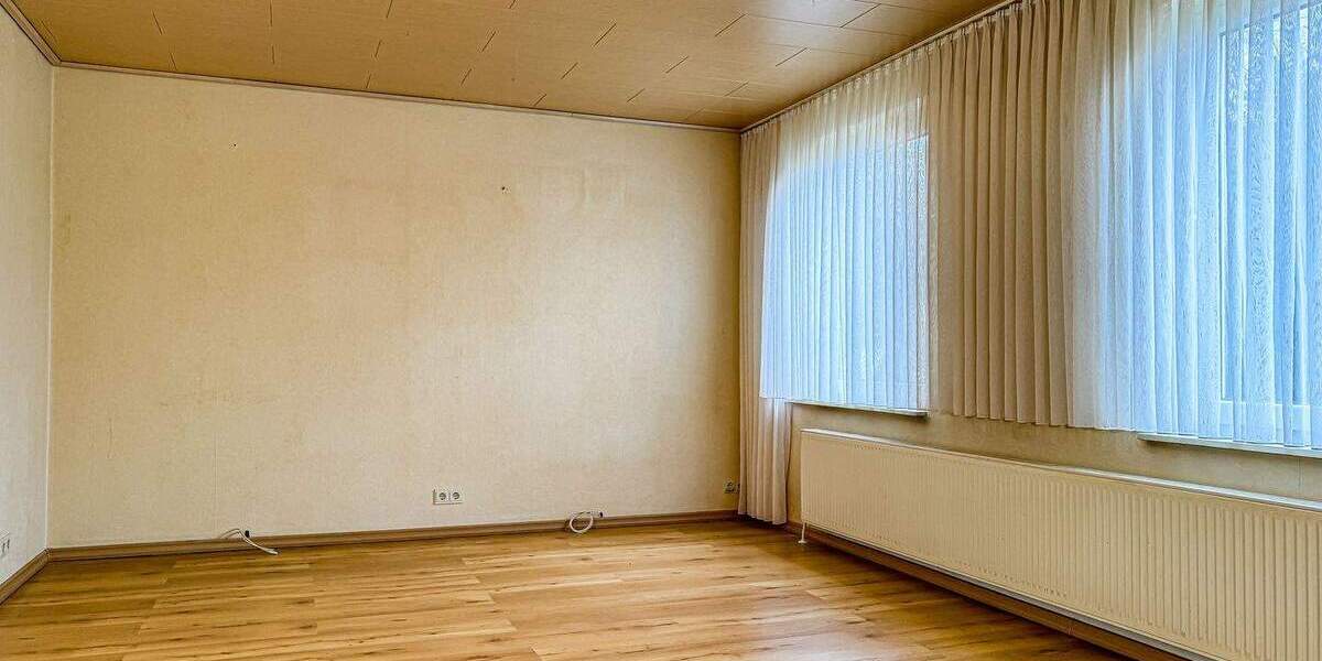 Doppelhaushälfte Kiel Elmschenhagen-Süd - 6 Zimmer, 140 m&sup2;, 310.000&euro; | Angebot:25729236