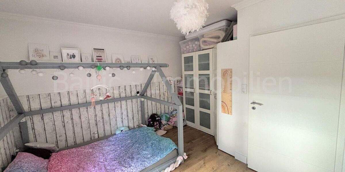 Modernisierte Doppelhaushälfte in Kiel-Ellerbek! 4 zimmer